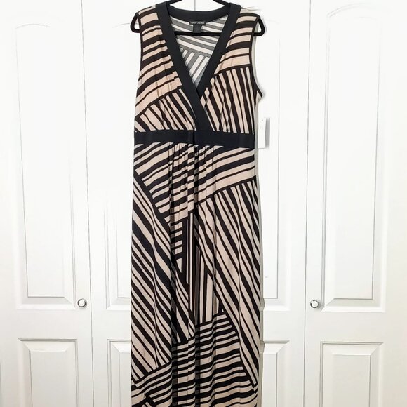 DRESS ME UP Women's Sleeveless Tan with Black Stripes Maxi Dress. Plus Size 1X - Picture 1 of 6